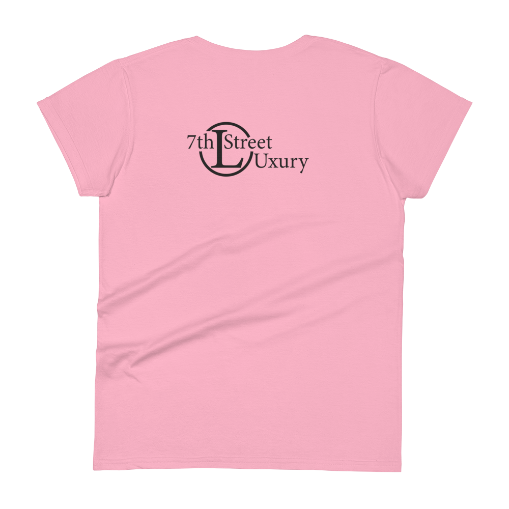 7thStreet Luxury Women's short sleeve t-shirt