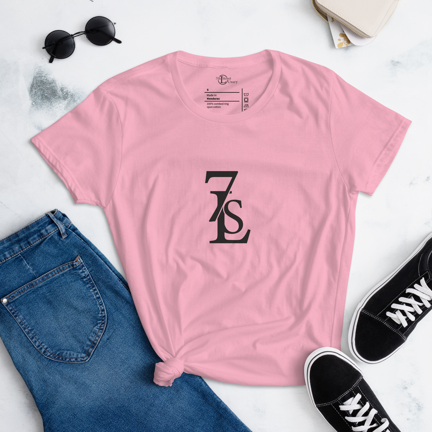 7thStreet Luxury Women's short sleeve t-shirt