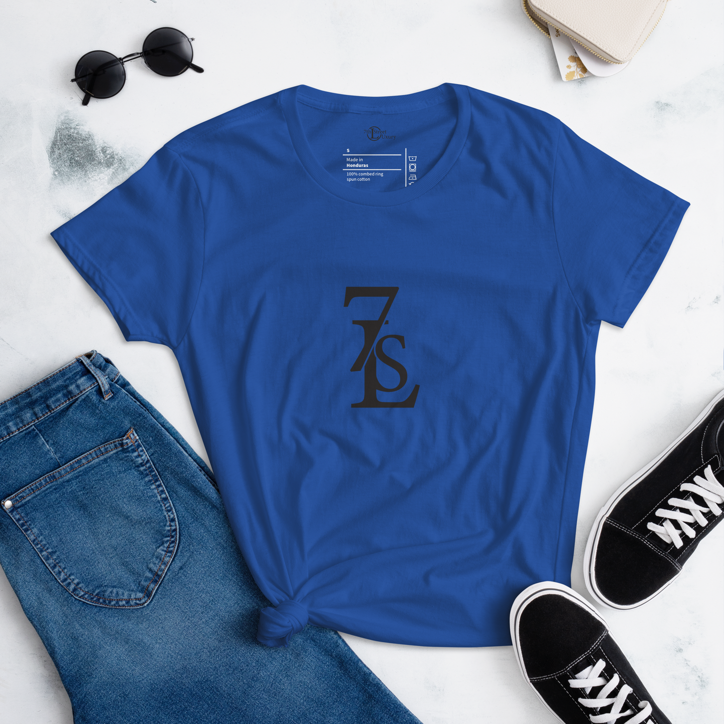 7thStreet Luxury Women's short sleeve t-shirt