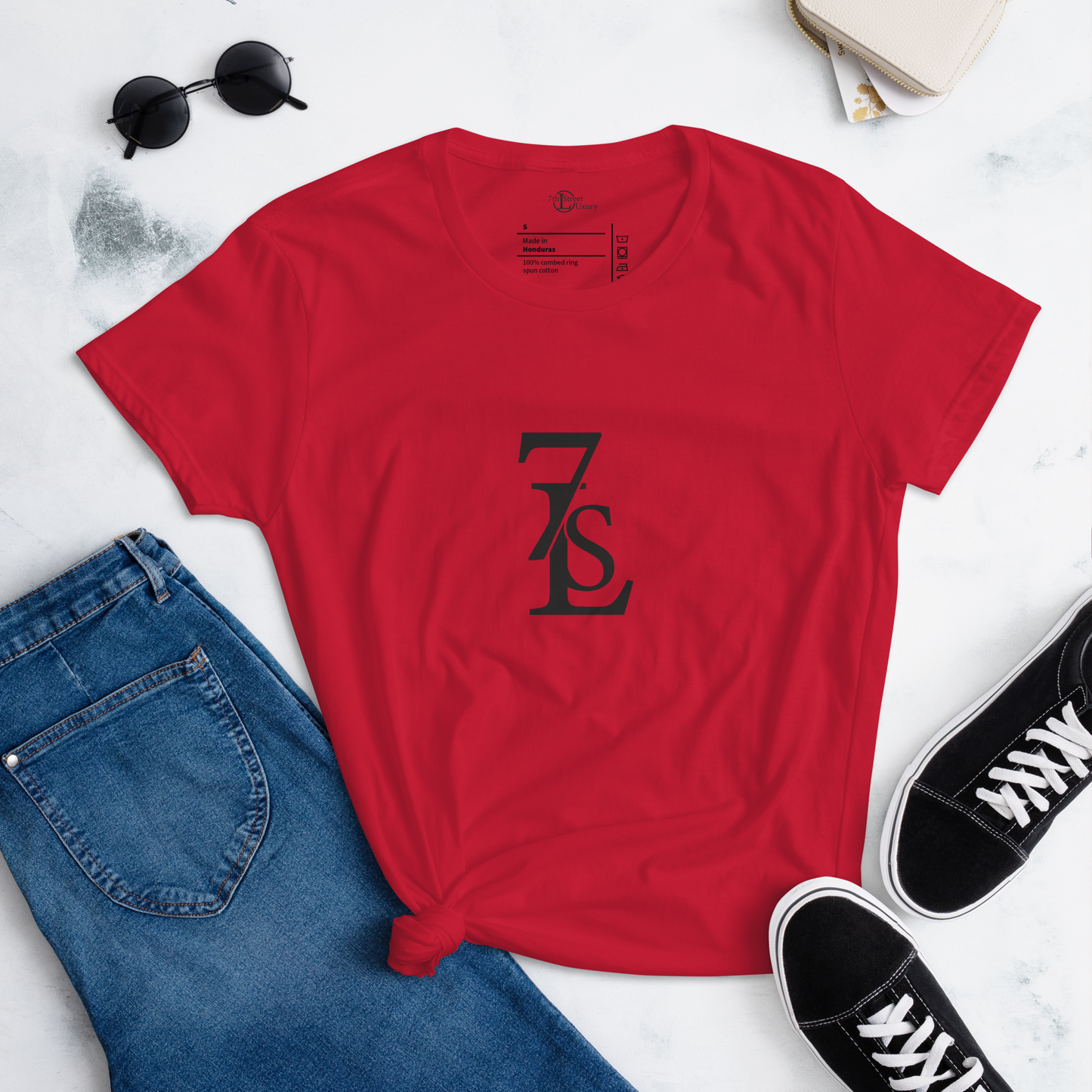 7thStreet Luxury Women's short sleeve t-shirt