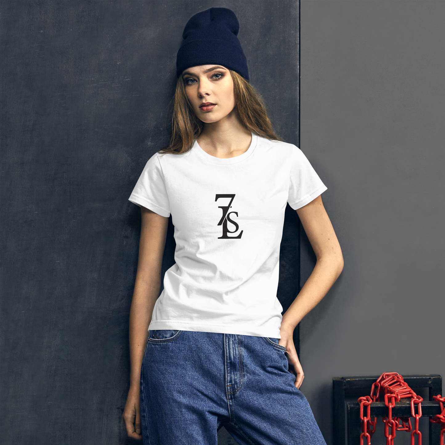 7thStreet Luxury Women's short sleeve t-shirt