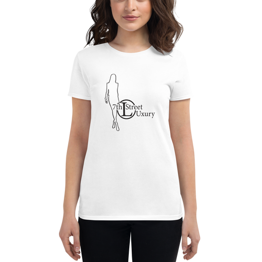 7thStreet Luxury Women's short sleeve t-shirt